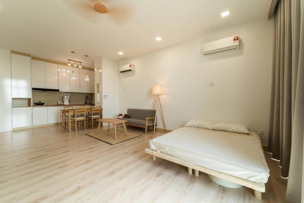 01 Palazio Japanese Style Mount Austin Wifi & Netflix * Johor Bahru